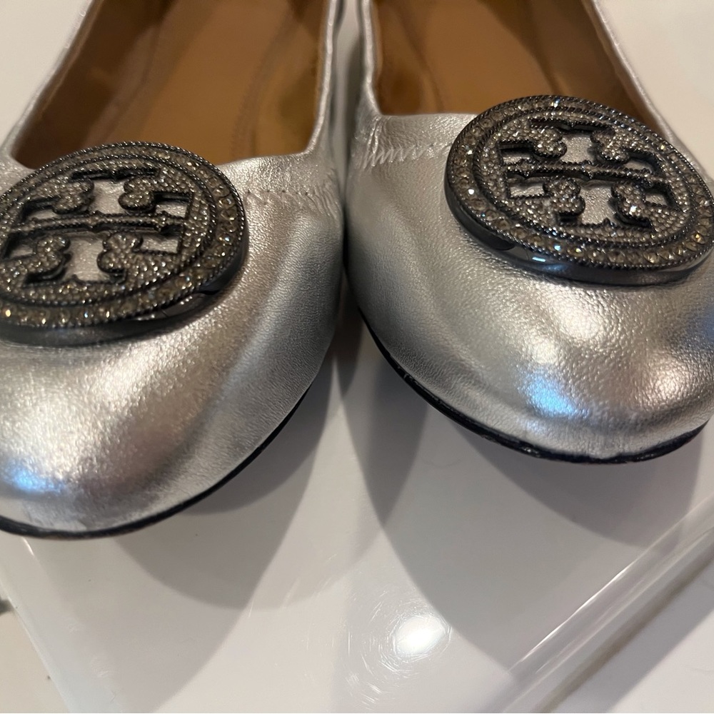 Tory Burch Rhinestone Logo Silver Flats-Size 7 - Gem